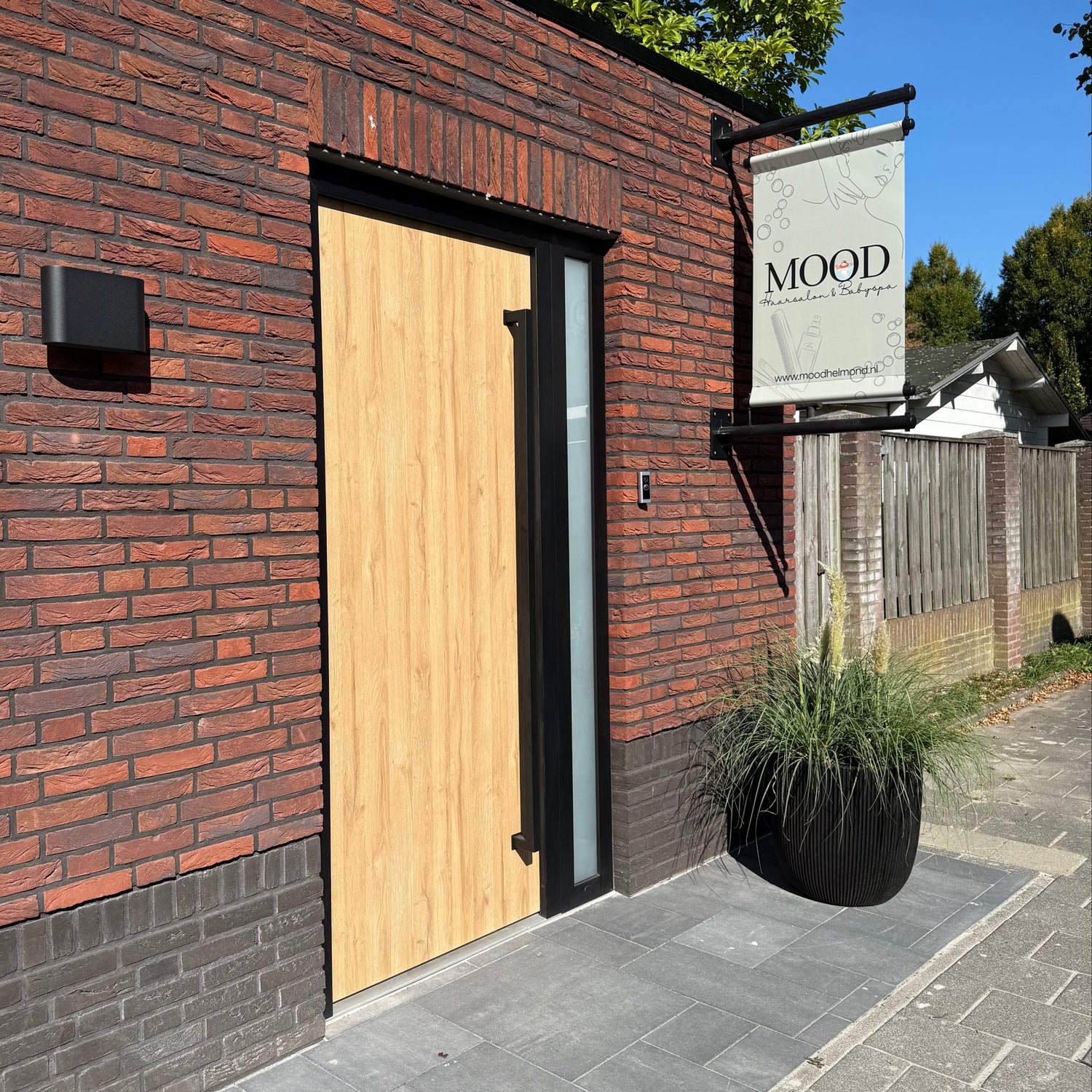 MOOD haarsalon & babyspa ingang