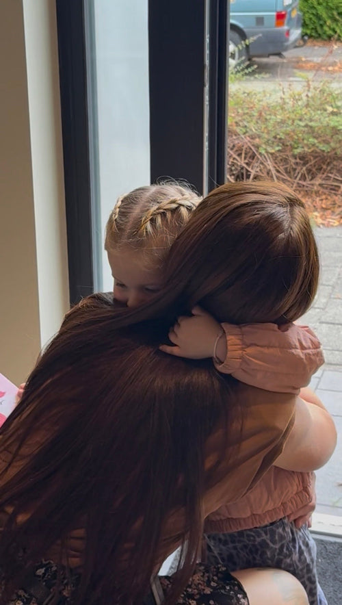 Knuffel na prinsessenknipbehandeling